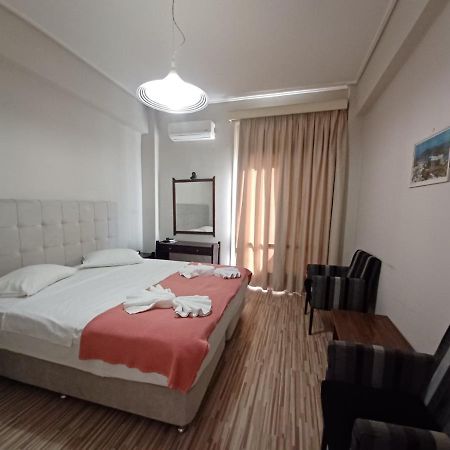 City Center Hotel Каламата Экстерьер фото